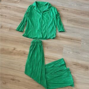 Vibrant Green Pleated Set